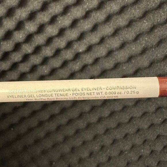 Rare Beauty Perfect Strokes Longwear & Waterproof Gel Eyeliner - Picture 11 of 11